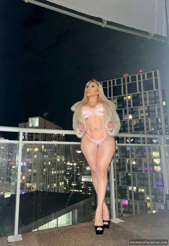 Britany Sofia — Britany Sofia — 34 fotos — OnlyFans Photos