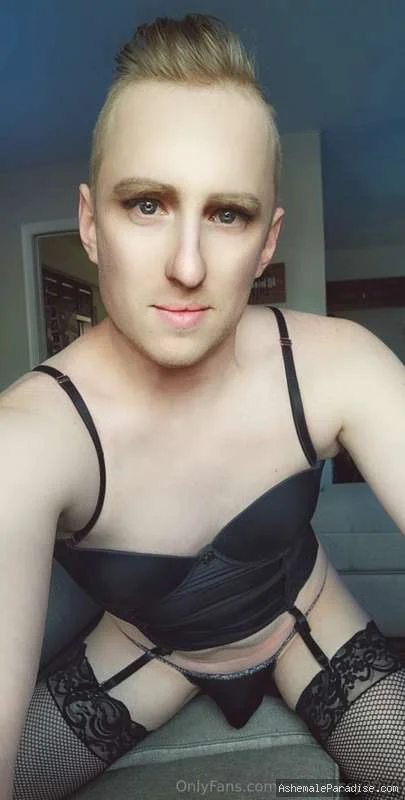 Caged sissy — Caged sissy — 33 fotos — OnlyFans Photos