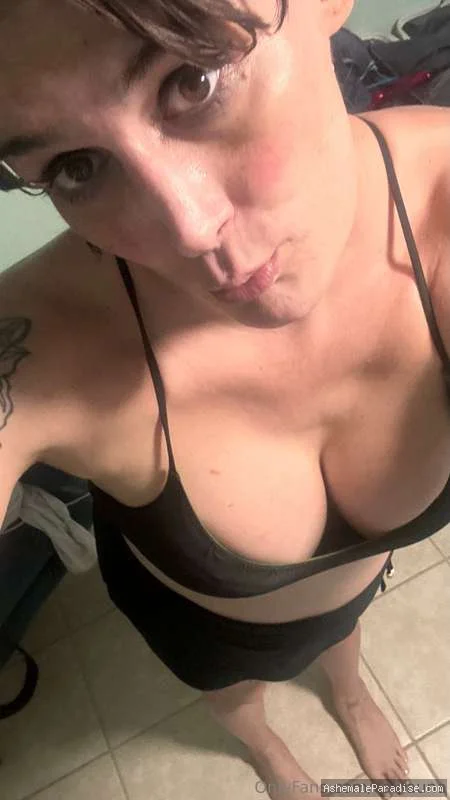 Cali Fauna — Cali Fauna — 35 fotos — OnlyFans Photos
