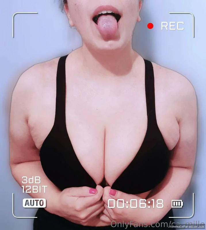 Camille Bom Bom — Camille Bom Bom — 27 fotos
