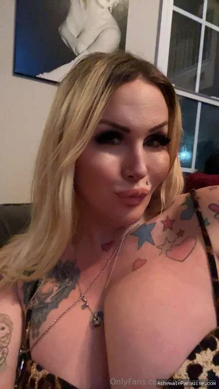 Candy Cream — Candy Cream — 13 fotos — OnlyFans Photos