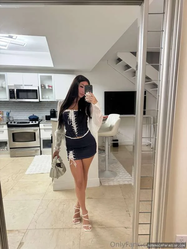 Carly Belle — Carly Belle — 33 fotos — OnlyFans Photos