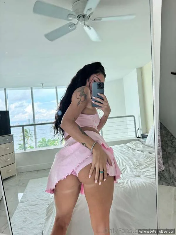 Carly Belle — Carly Belle — 33 fotos — OnlyFans Photos