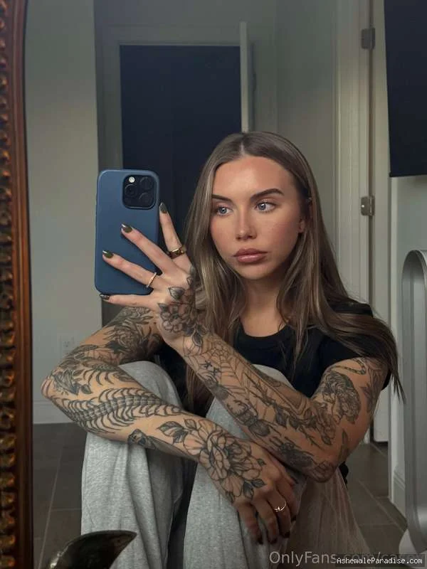 Casey Lay — Casey Lay — 28 fotos — OnlyFans Photos