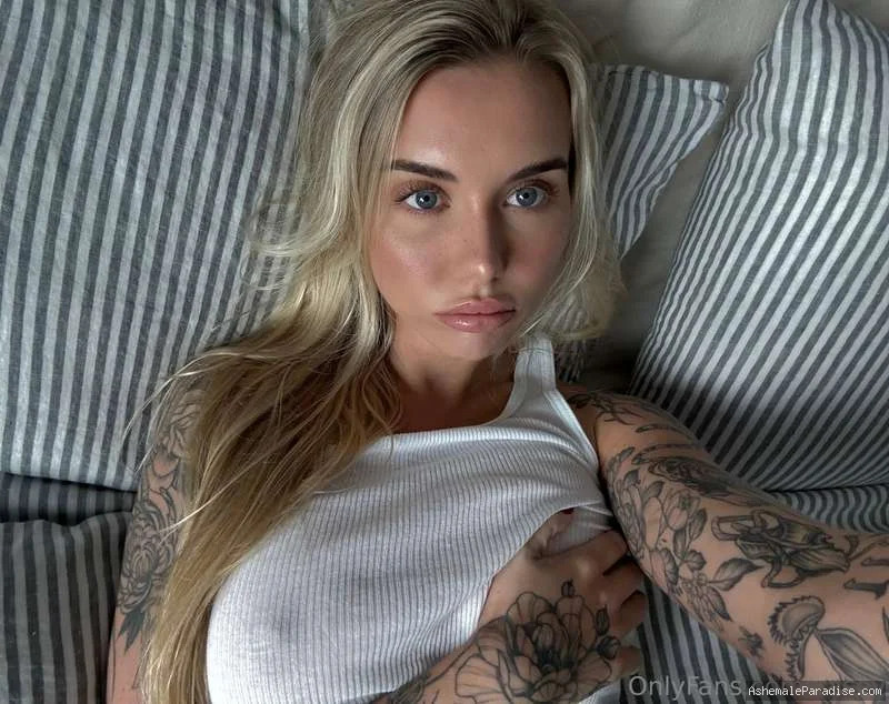 Casey Lay — Casey Lay — 28 fotos — OnlyFans Photos