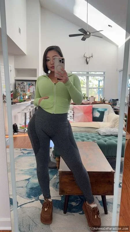 China Doll — China Doll — 36 fotos — OnlyFans Photos