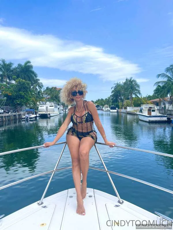 Cindy Too Much — Cindy Too Much — 21 fotos — OnlyFans Photos