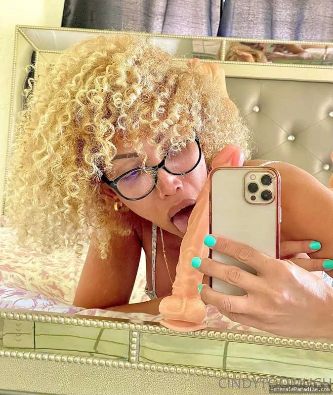Cindy Toomuch — Cindy Toomuch — 33 fotos — OnlyFans Photos