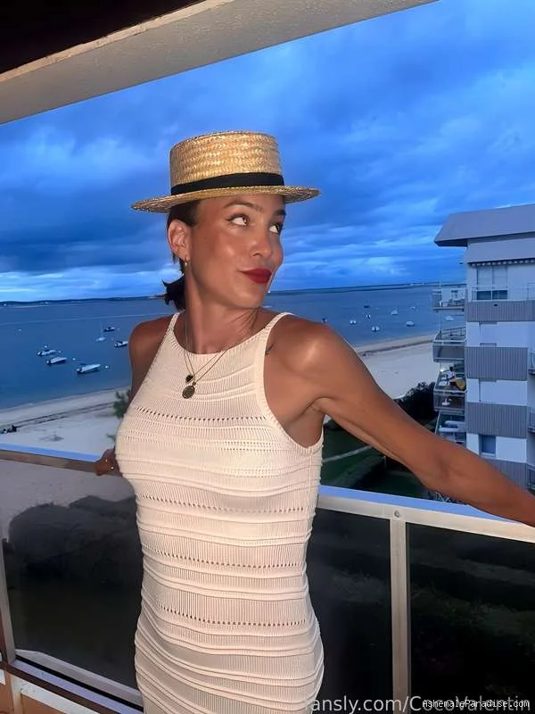 Coco Valentin — Coco Valentin — 35 fotos — OnlyFans Photos