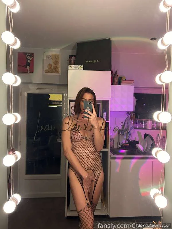 Coco Valentin — Coco Valentin — 35 fotos — OnlyFans Photos
