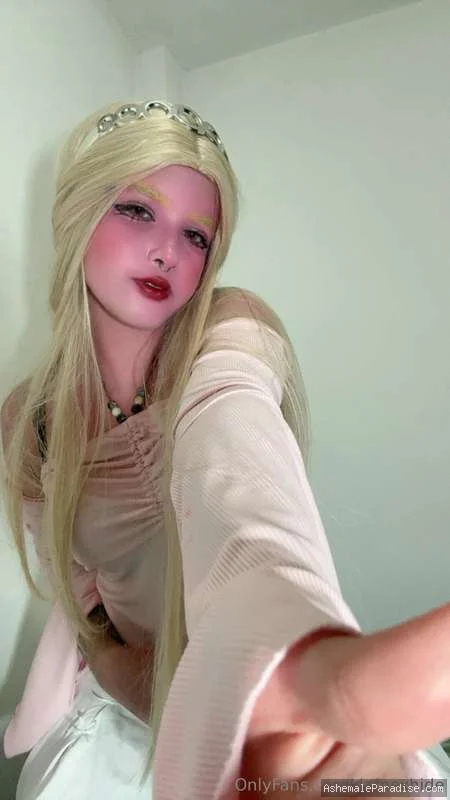 Dafne — Dafne — 8 fotos — OnlyFans Photos