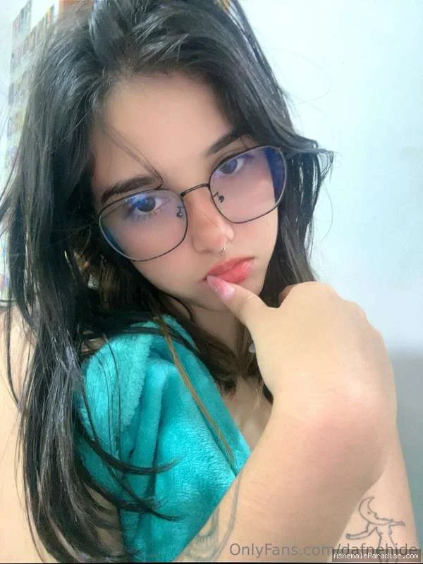 Dafne — Dafne — 8 fotos — OnlyFans Photos