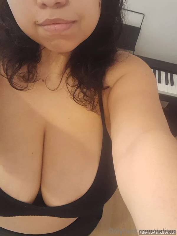 Dalila Dlavinsky — 31 fotos — OnlyFans Photos