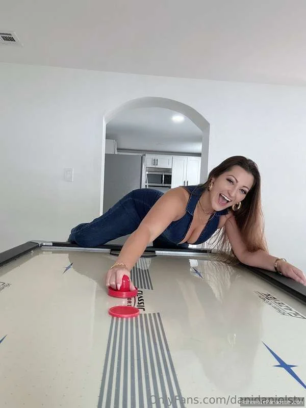 Danni Daniels — 49 fotos