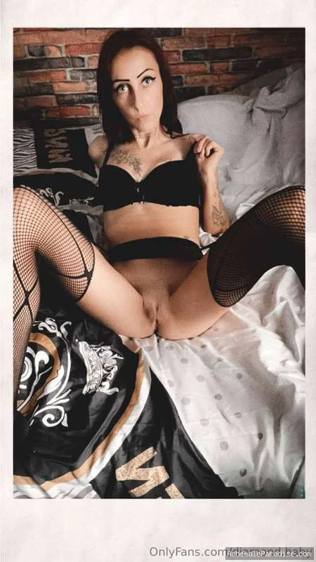 Diamond Baby — Diamond Baby — 14 fotos — OnlyFans Photos