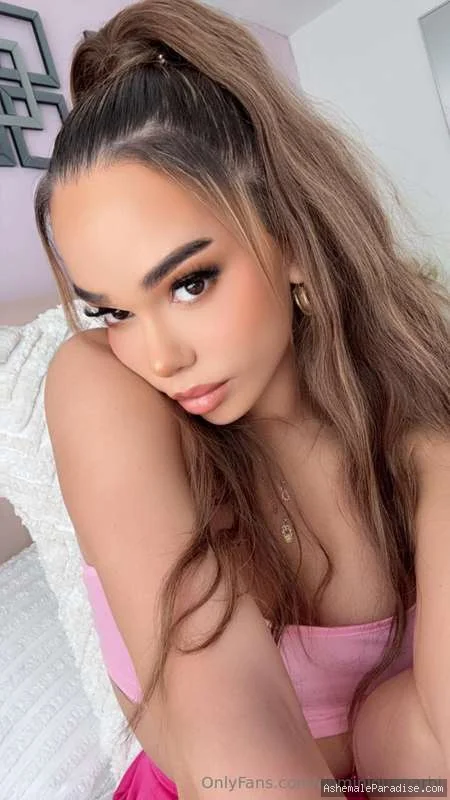 Dominique Barbi — Dominique Barbi — 33 fotos — OnlyFans Photos