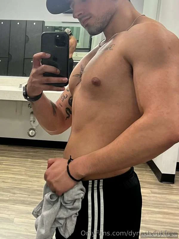 Dynasty — Dynasty — 5 fotos — OnlyFans Photos