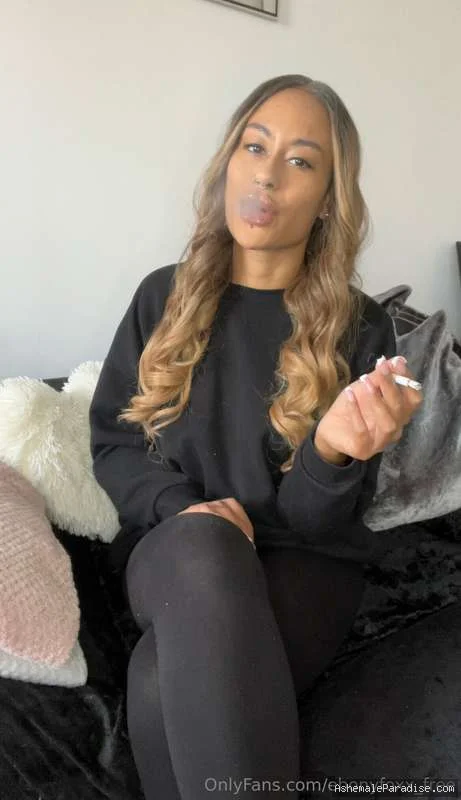 Ebony Fox — Ebony Fox — 25 fotos — OnlyFans Photos