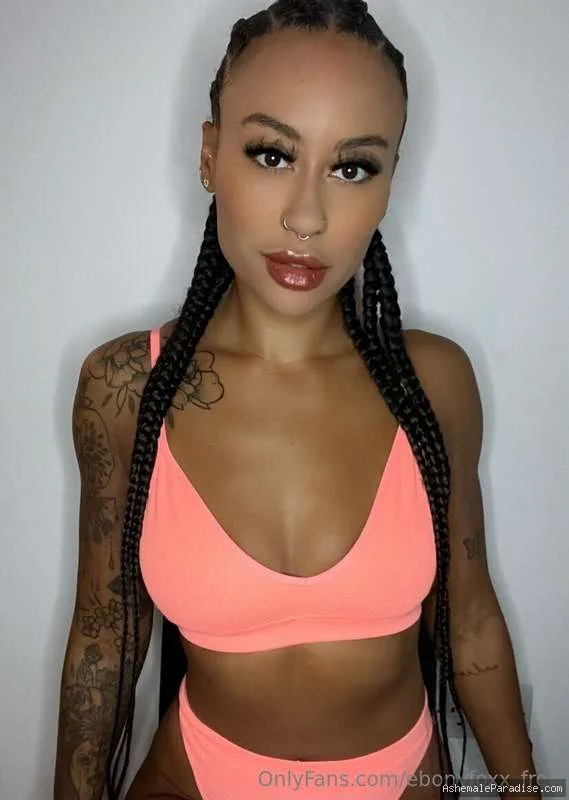Ebony Fox — Ebony Fox — 25 fotos — OnlyFans Photos