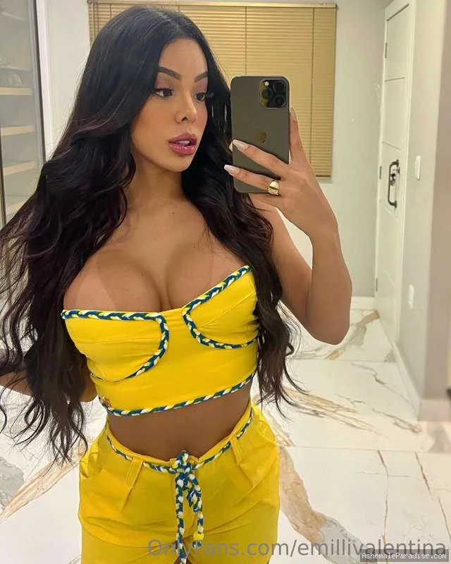 Emilly Valentina — Emilly Valentina — 34 fotos — OnlyFans Photos