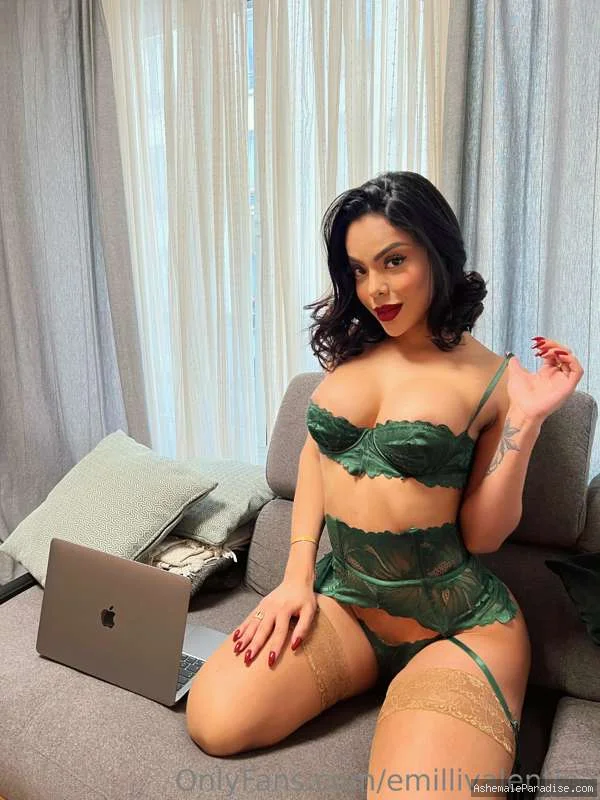 Emilly Valentina — Emilly Valentina — 34 fotos — OnlyFans Photos