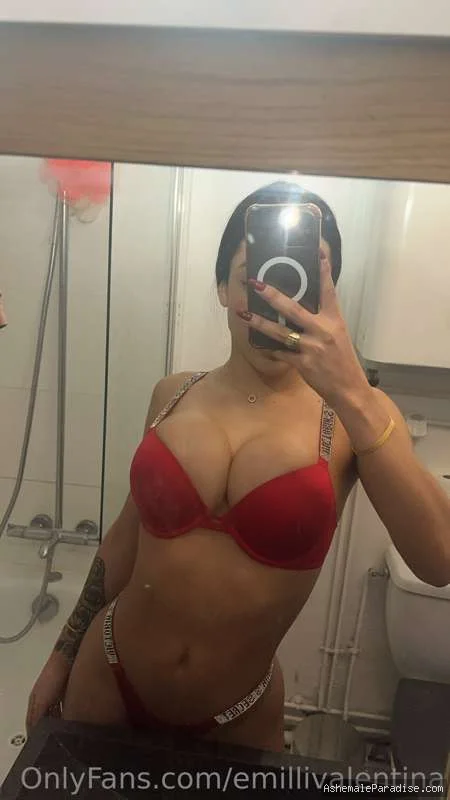Emilly Valentina — Emilly Valentina — 34 fotos — OnlyFans Photos