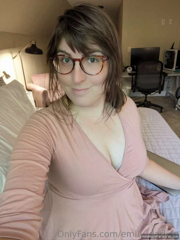 Emily Darling — Emily Darling — 17 fotos — OnlyFans Photos