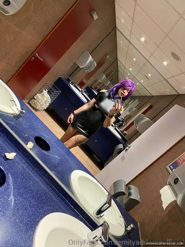 Emily Weickert — Emily Weickert — 35 fotos — OnlyFans Photos