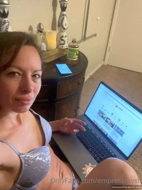 Empress Mysti — Empress Mysti — 34 fotos — OnlyFans Photos