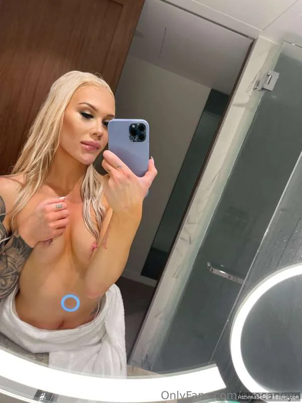 Eye Candy — Eye Candy — 16 fotos — OnlyFans Photos