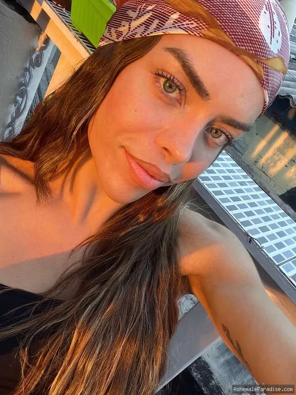 Fernanda Aguiar — Fernanda Aguiar — 34 fotos — OnlyFans Photos