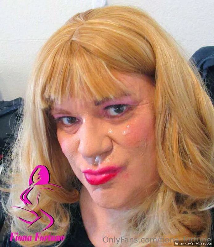 Fiona Fortune — Fiona Fortune — 18 fotos — OnlyFans Photos