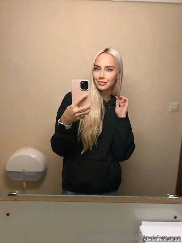 Foxy Anastasia — Foxy Anastasia — 33 fotos — OnlyFans Photos