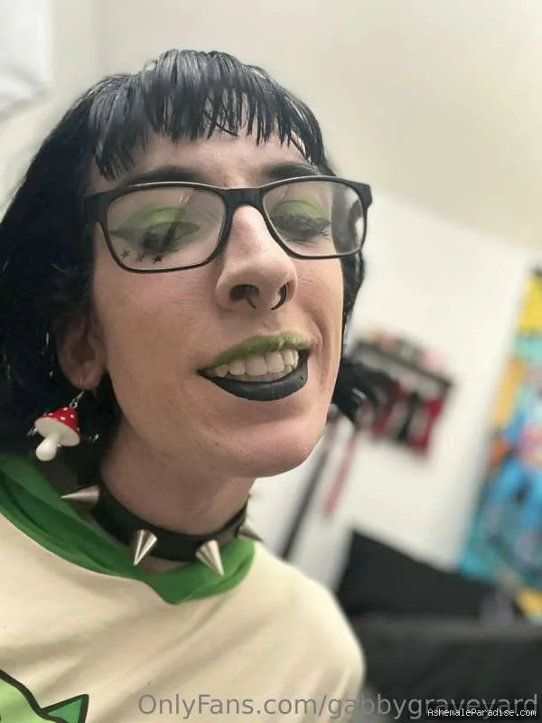 Gabby Graveyard — Gabby Graveyard — 31 fotos — OnlyFans Photos