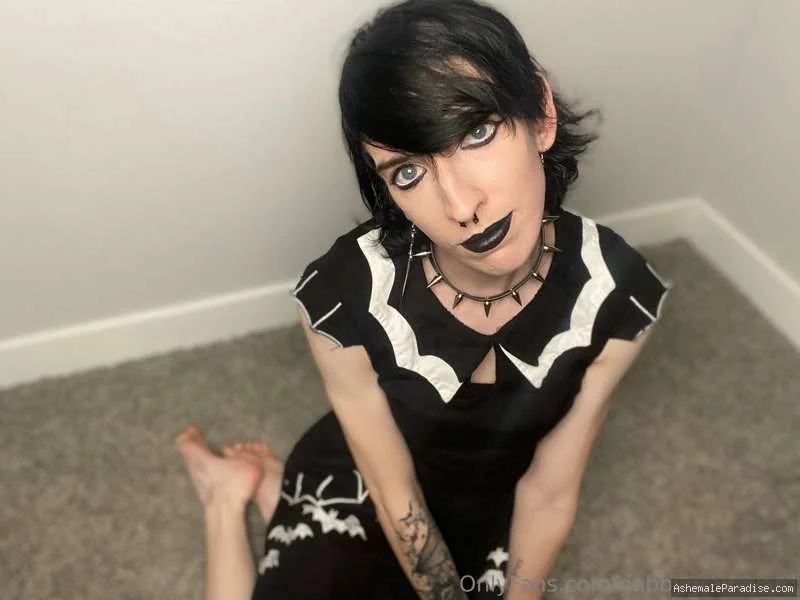 Gabby Graveyard — Gabby Graveyard — 31 fotos — OnlyFans Photos