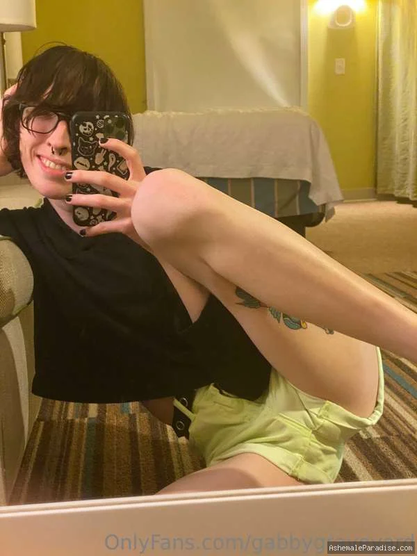 Gabby Graveyard — Gabby Graveyard — 31 fotos — OnlyFans Photos