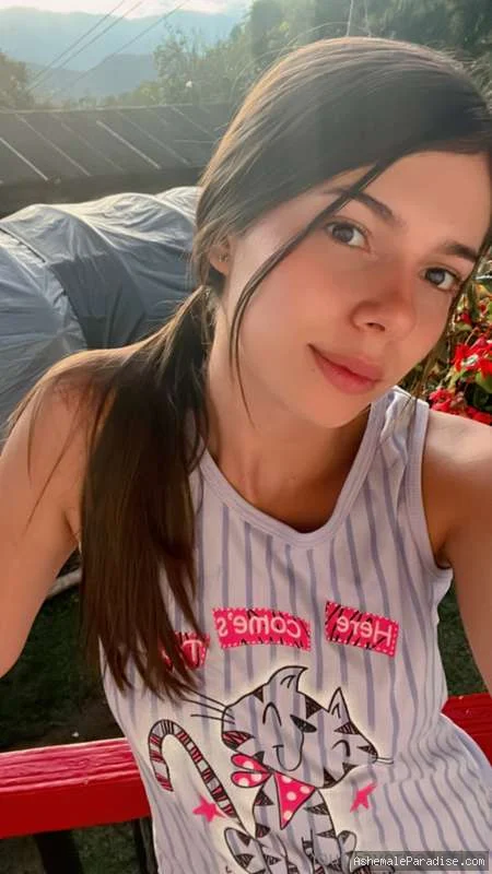 Gabriela B — Gabriela B — 36 fotos — OnlyFans Photos