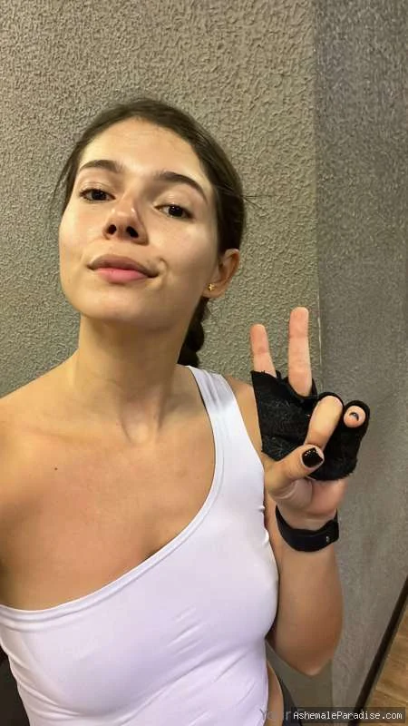 Gabriela B — Gabriela B — 36 fotos — OnlyFans Photos