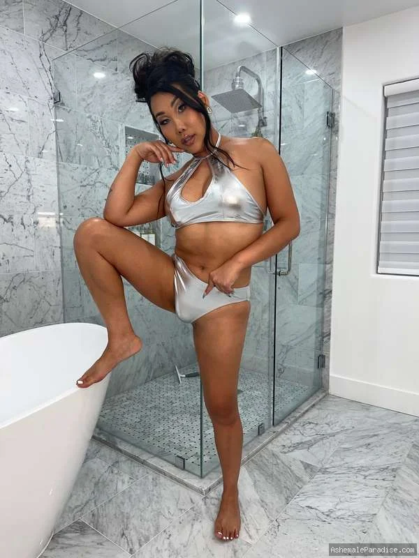 Gia Gunn — Gia Gunn — 56 fotos