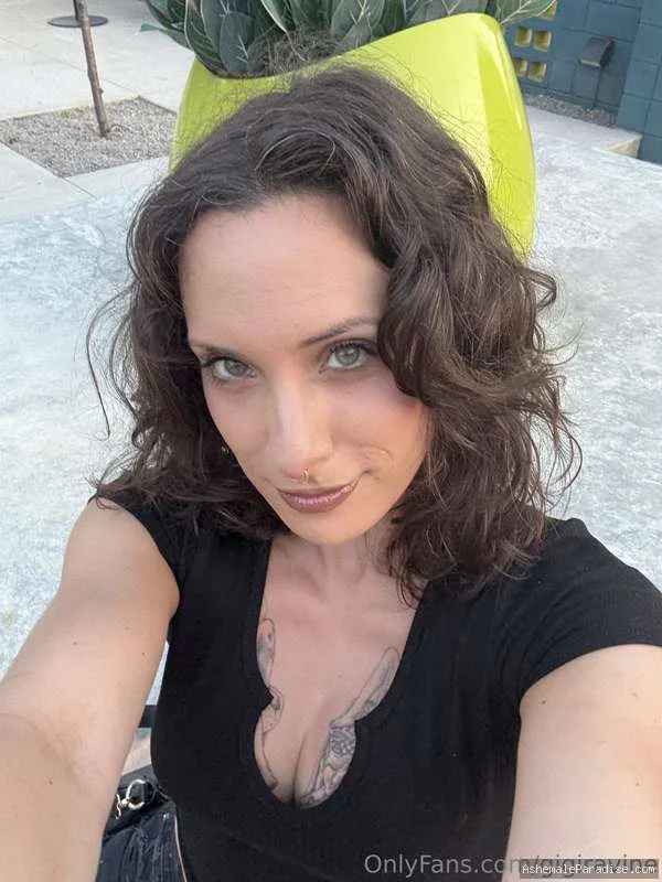 Gigi Ravine — Gigi Ravine — 32 fotos — OnlyFans Photos