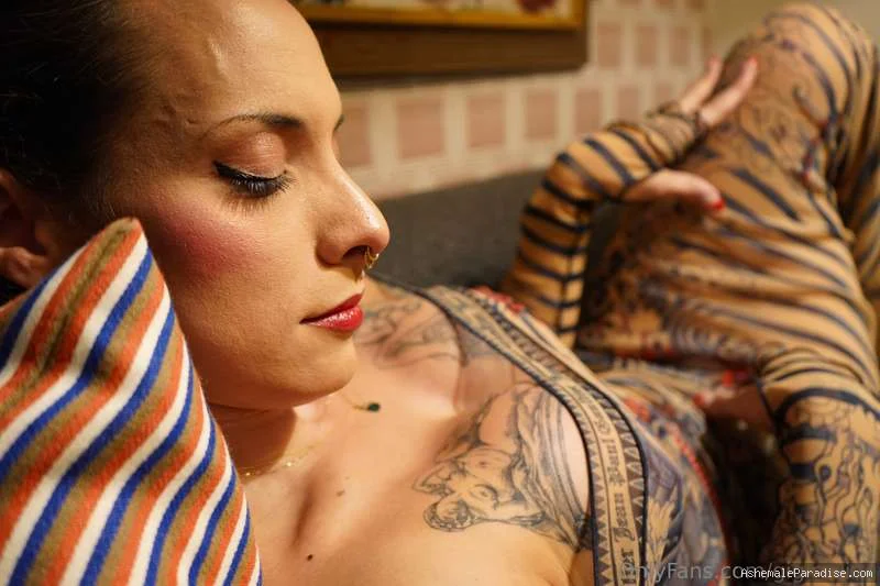 Gigi Ravine — Gigi Ravine — 32 fotos — OnlyFans Photos