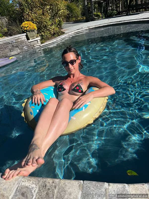 Gigi Ravine — Gigi Ravine — 32 fotos — OnlyFans Photos