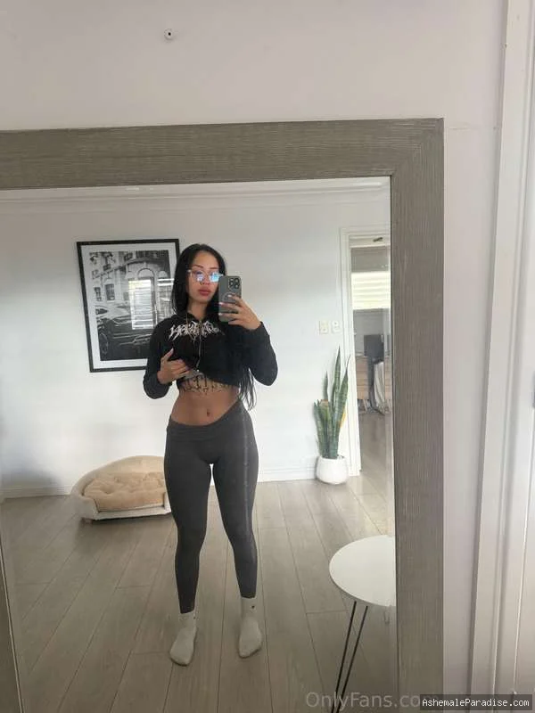 Gina A — Gina A — 33 fotos — OnlyFans Photos