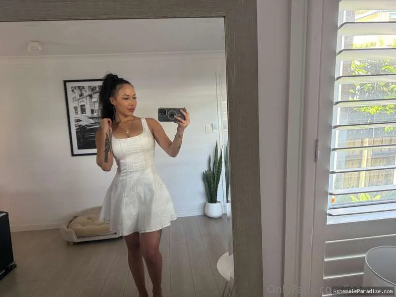 Gina A — Gina A — 33 fotos — OnlyFans Photos