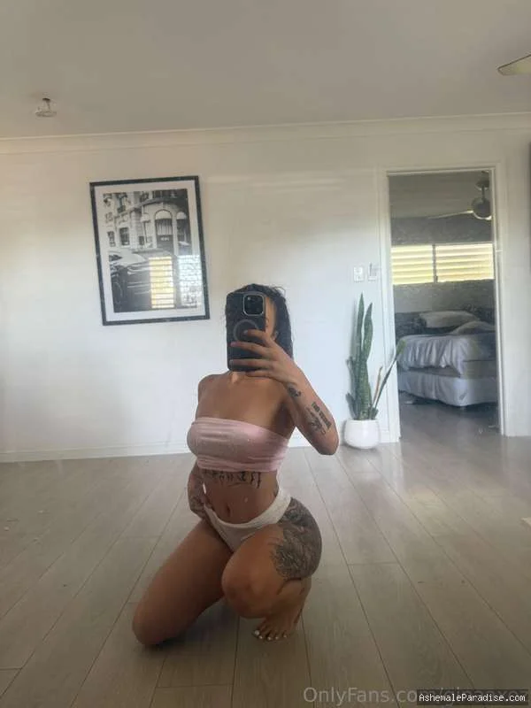 Gina A — Gina A — 33 fotos — OnlyFans Photos