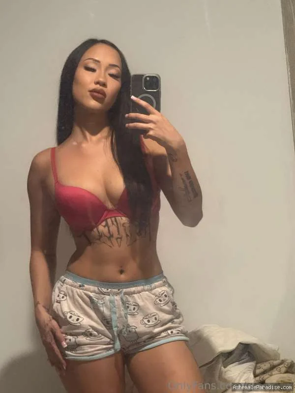 Gina A — Gina A — 33 fotos — OnlyFans Photos