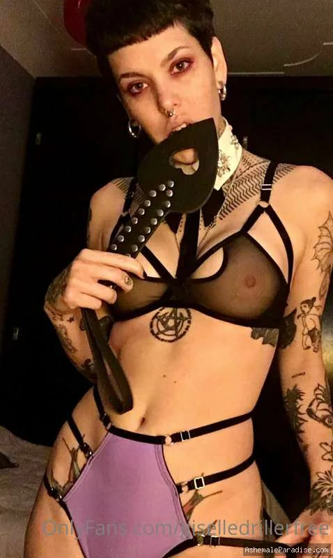 Giselle Driller — Giselle Driller — 32 fotos — OnlyFans Photos