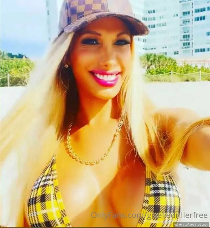 Giselle Driller — Giselle Driller — 32 fotos — OnlyFans Photos