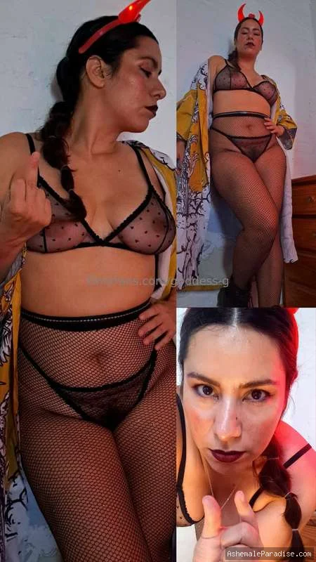 Goddess Genevieve — Goddess Genevieve — 33 fotos — OnlyFans Photos