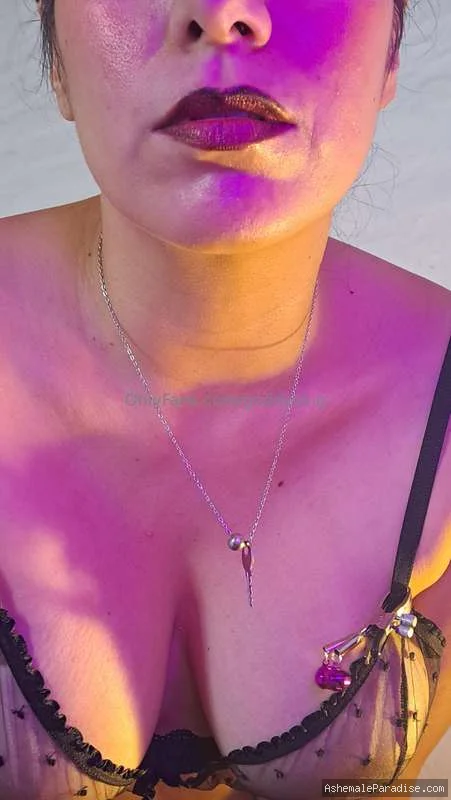 Goddess Genevieve — Goddess Genevieve — 33 fotos — OnlyFans Photos